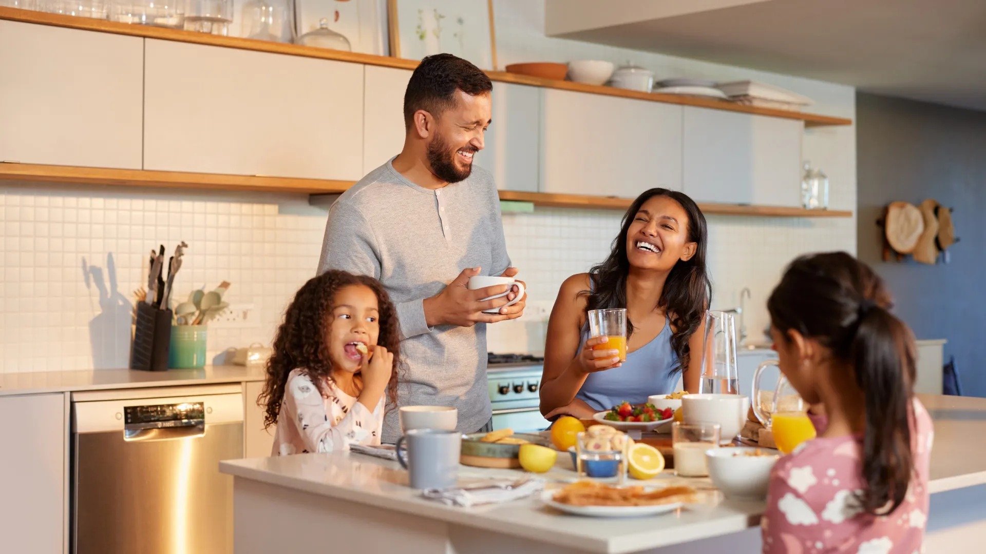 5 Hábitos Matinais que Podem Transformar sua Produtividade Sem Acordar às 5h da Manhã